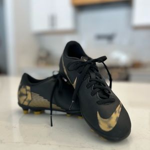 Nike Mercurial Soccer Cleats ⚽️ Size 2Y